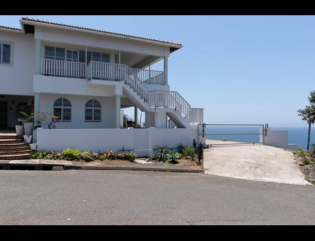 7 BEDROOM HOUSE FOR SALE IN BLUFF